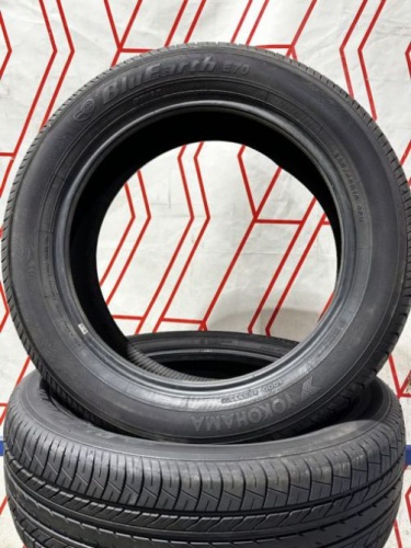 Шины Yokohama BluEarth E70 225/55 R18 -- б/у 5.5