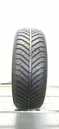 Шины Goodyear Vector 4Seasons 185/60 R15 -- б/у 5