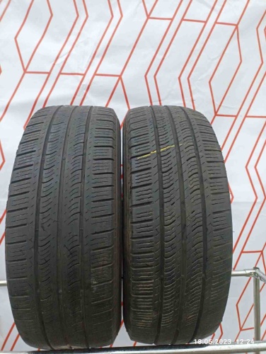 Шины Michelin Agilis 235/65 R16C -- б/у 5.5